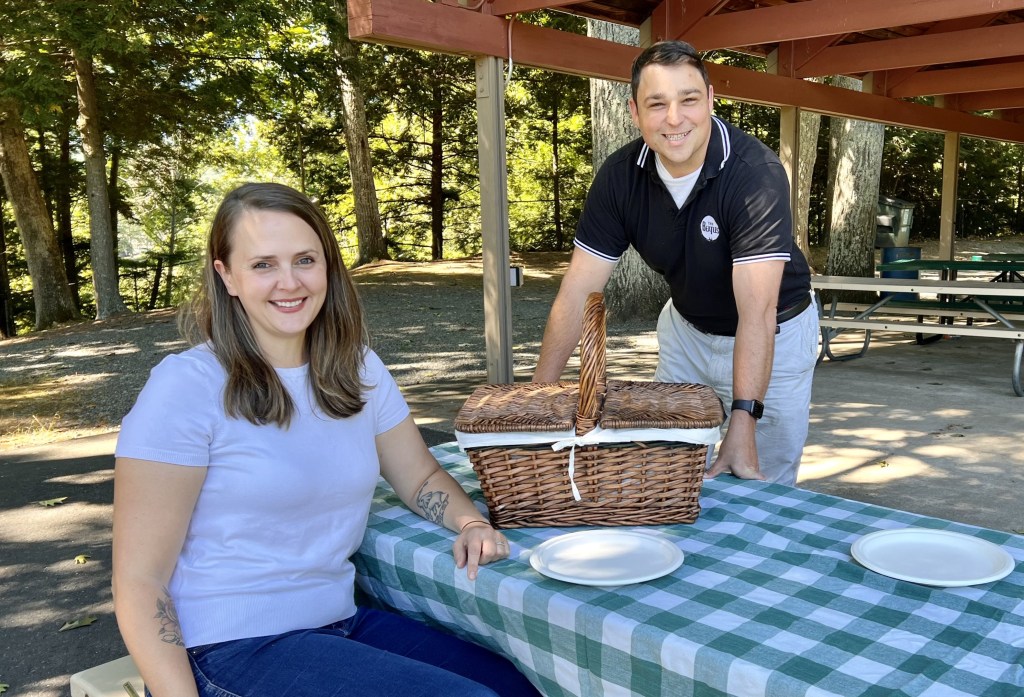 Southbury Democrats to Host Annual Family Picnic and Silent Auction Sept. 21