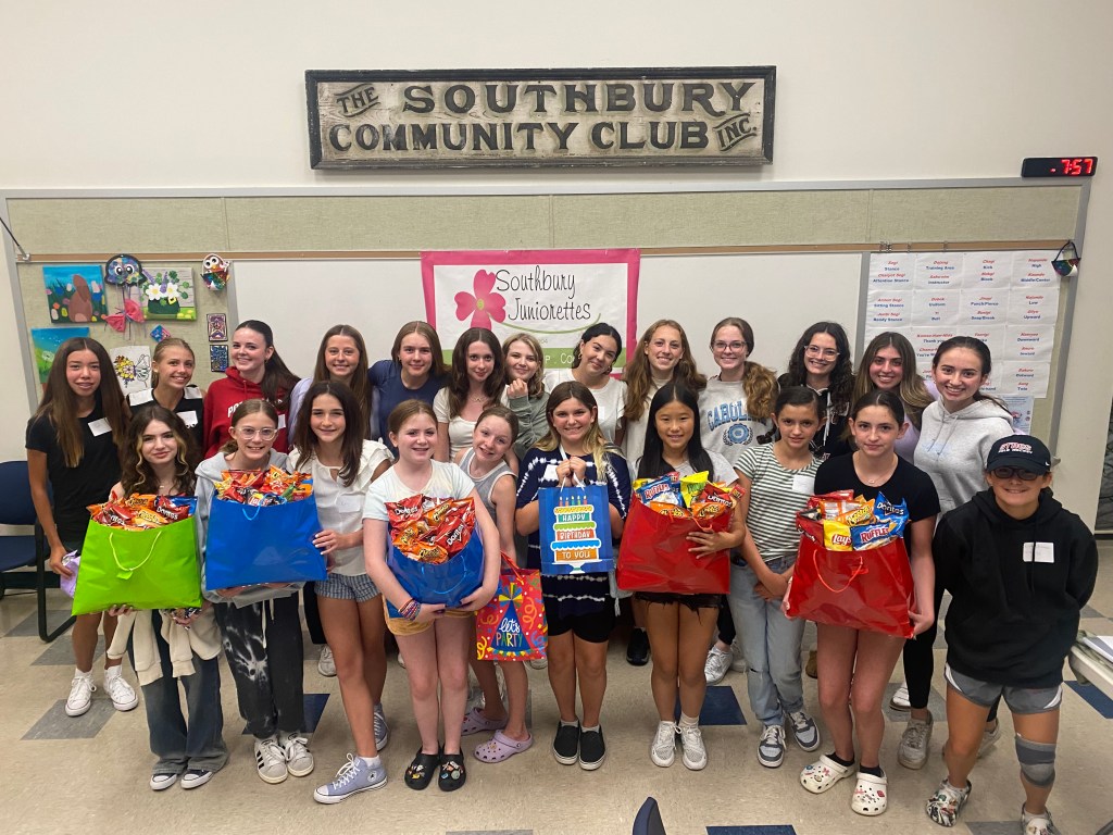 Southbury Juniorettes Partner With Sustainable Southbury for a Bottle & Can Fundraiser Event