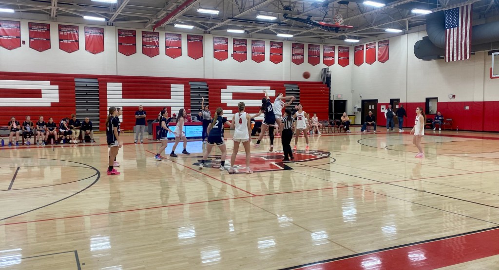 Pomperaug Advances in SWC Tournament with 45-33 Win Over Immaculate